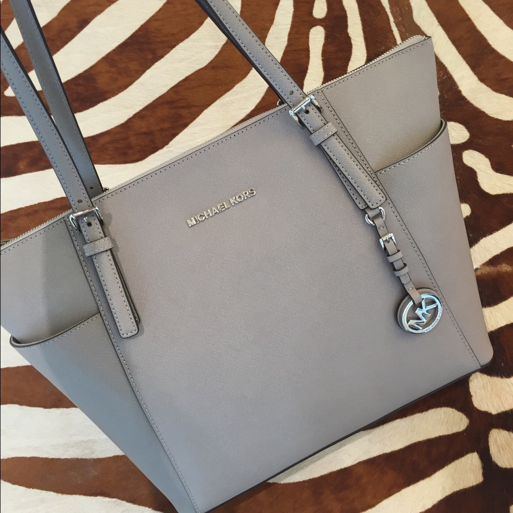Michael Kors zip tote bag NWT pearl grey